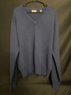 Lord & Taylor Men's Dark Blue V-Neck Sweater